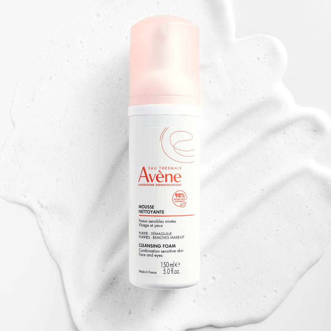 Hydrating Emulsion Hydrance Light + FREE Cleansing Foam