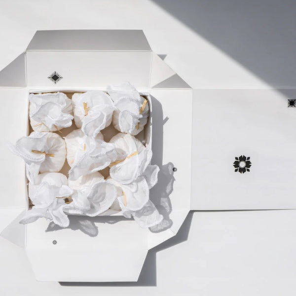 Senteurs D'ORient Ceramic Box with Jasmine Bath Salts