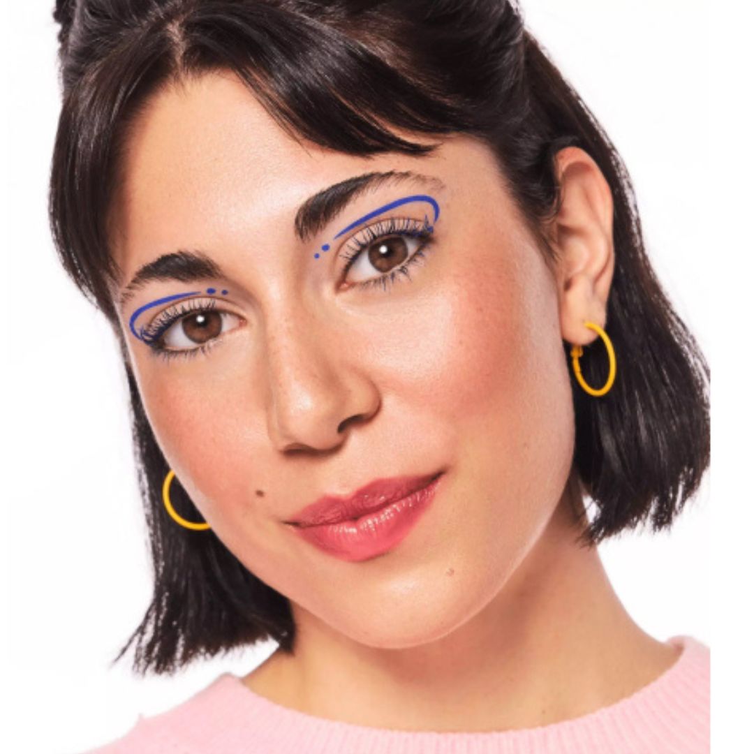  Essence COLOUR it! liquid eyeliner 