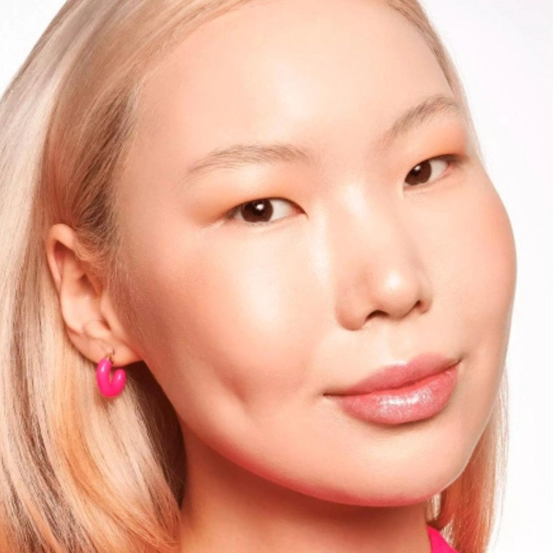 Essence SKIN tint Hydrating Skin Tint SPF 30 