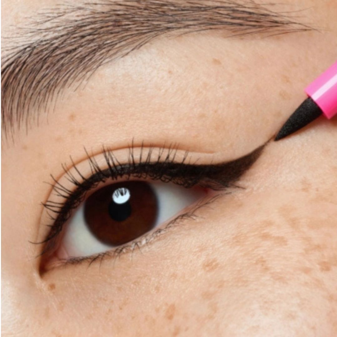 Essence line it like a PRO! liner 