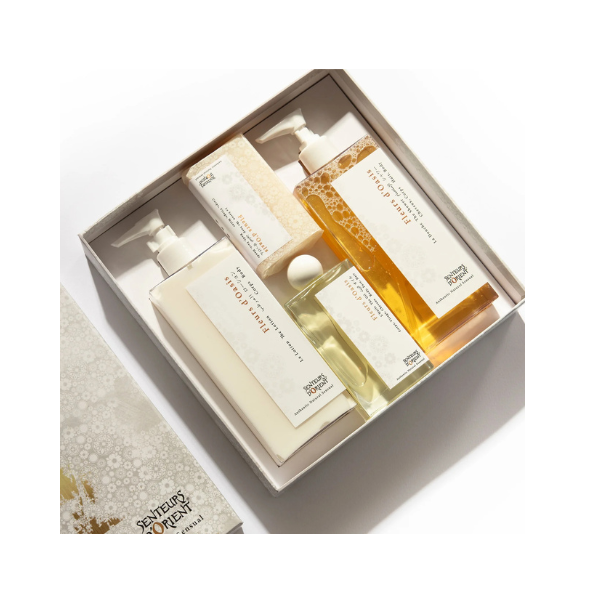Senteurs D'Orient The Hair & Body Gift Set - Fleurs d'Oasis
The Shower, The Lotion, The Oil, The Soap (110g)