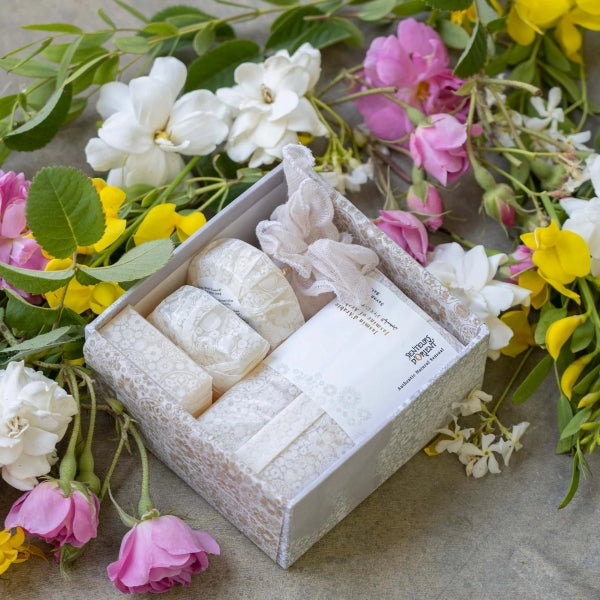 Senteurs D'Orient Flower Gaze Bathing Box