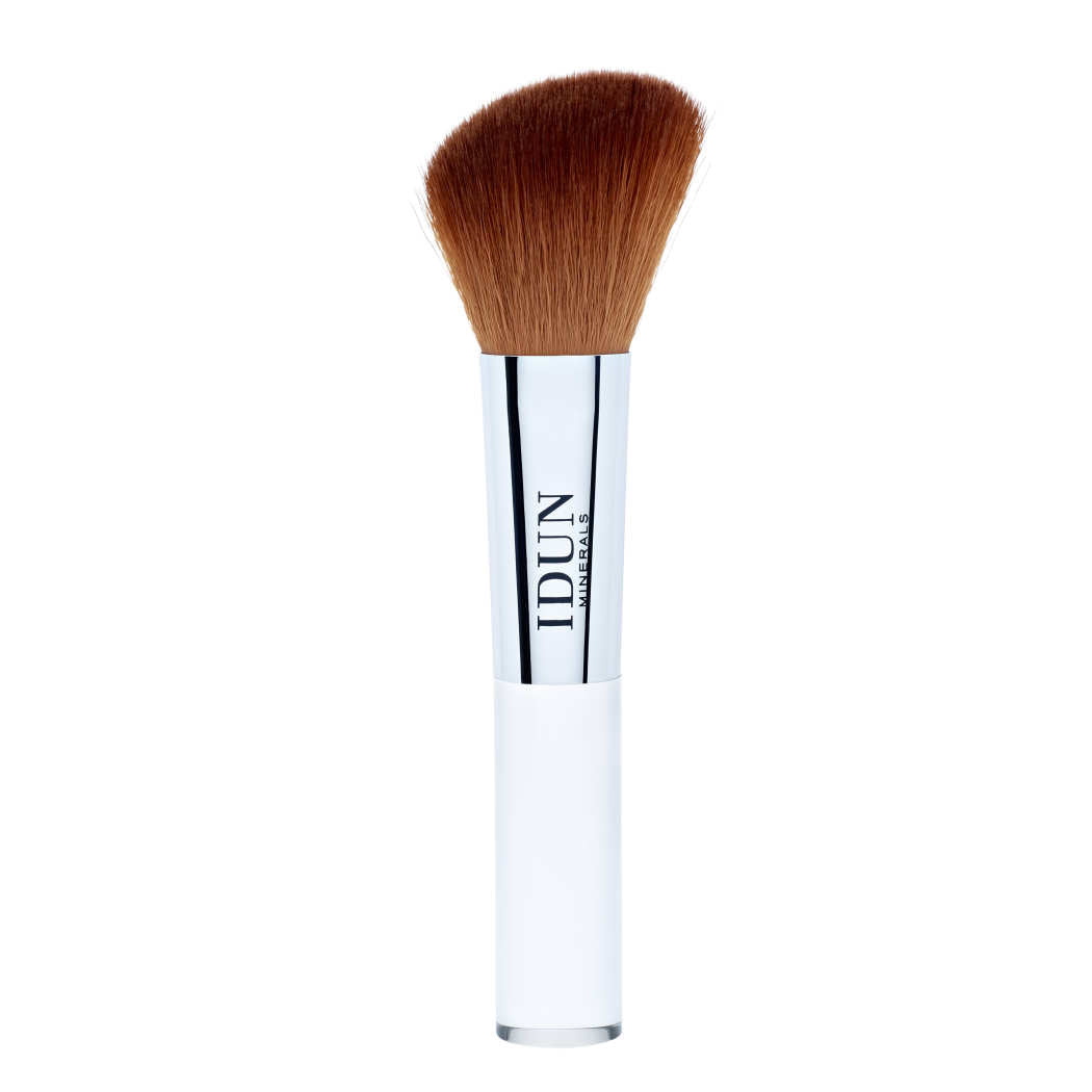 Blush brush